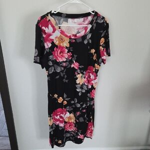 Maurices Black and Pink Floral Short Sleeve Top
